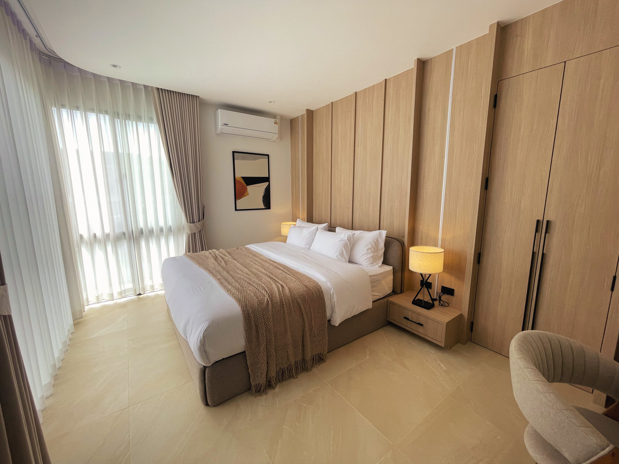Bedroom one by day